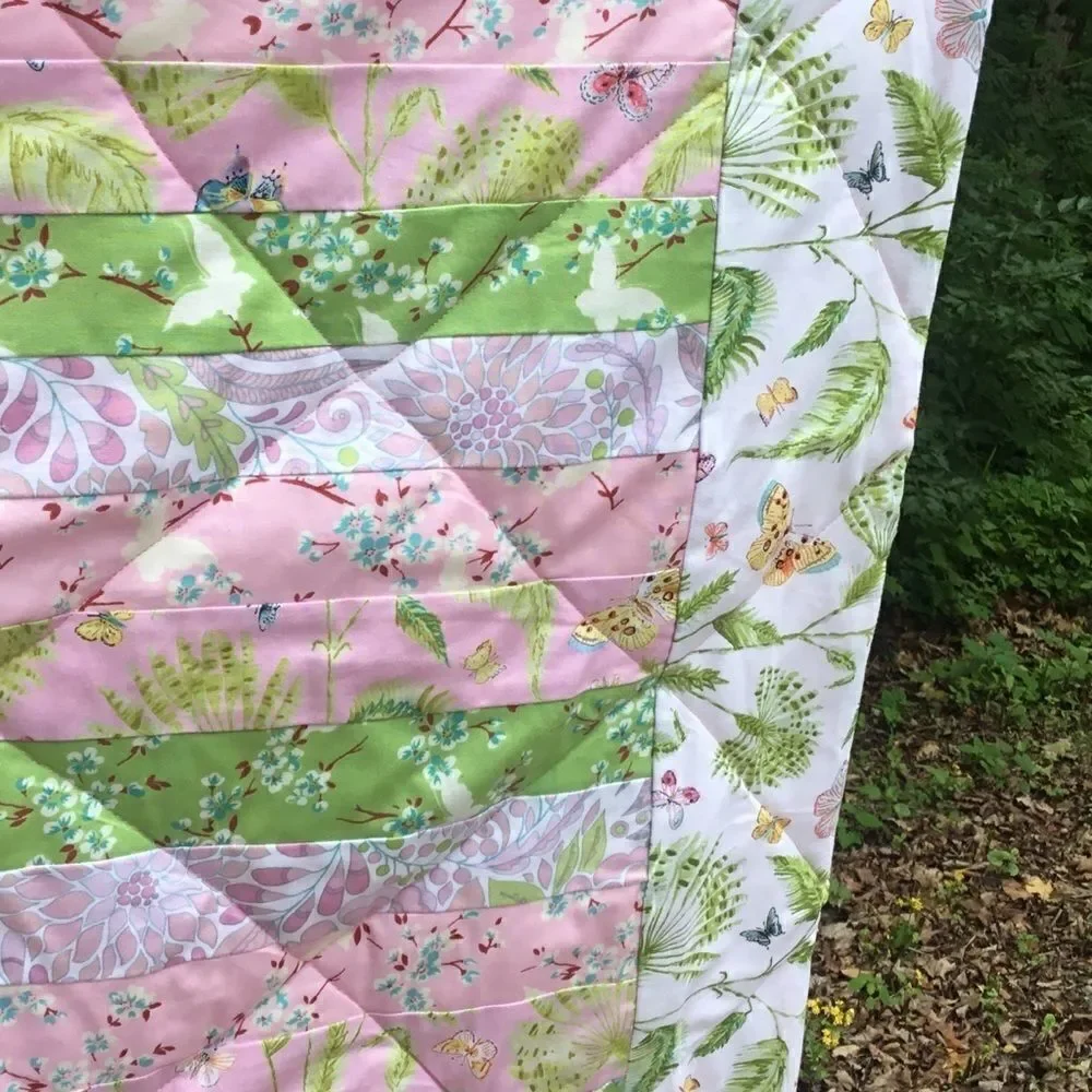 NWT Botanical Beauty Hand Crafted Quilt